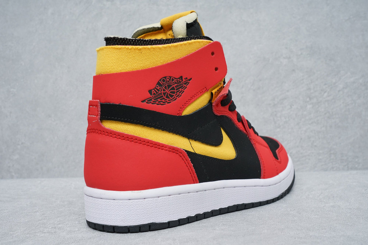 JORDAN 1 HIGH ZOOM AIR CMFT x BLACK CHILE RED