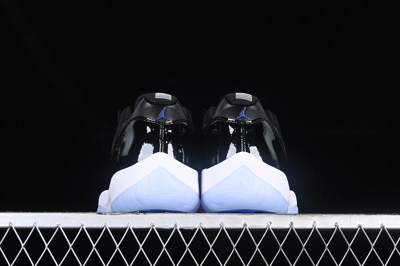 AIR JORDAN 11 RETRO LOW SPACE JAM BLACK