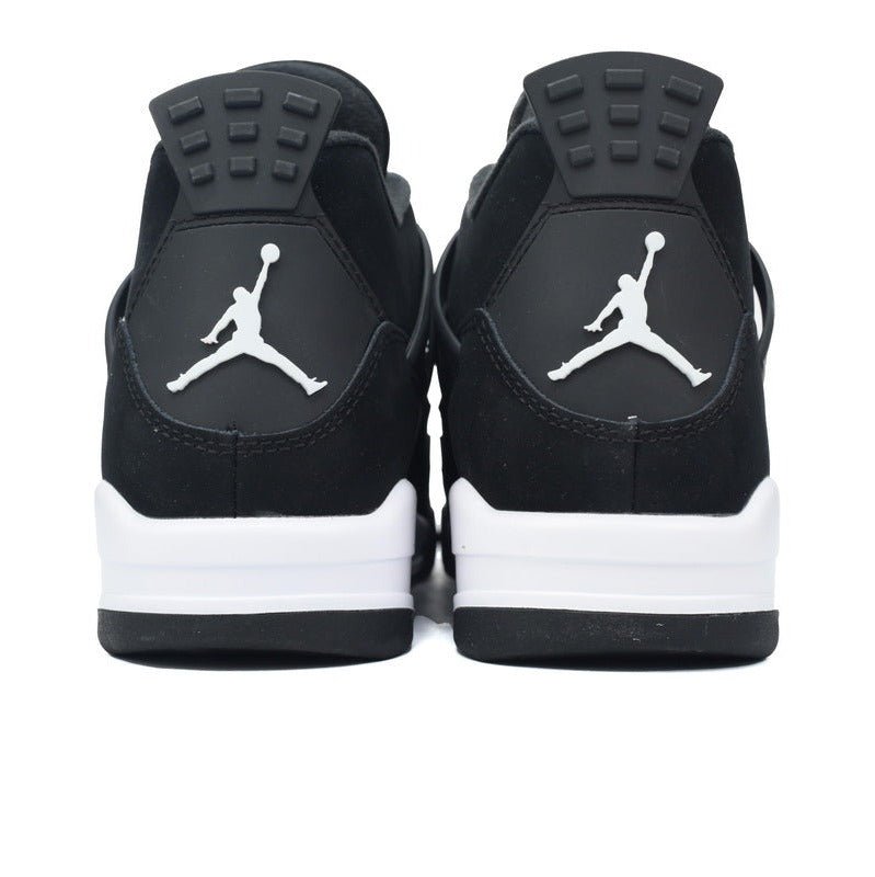 Air Jordan 4 Retro “White Thunder”