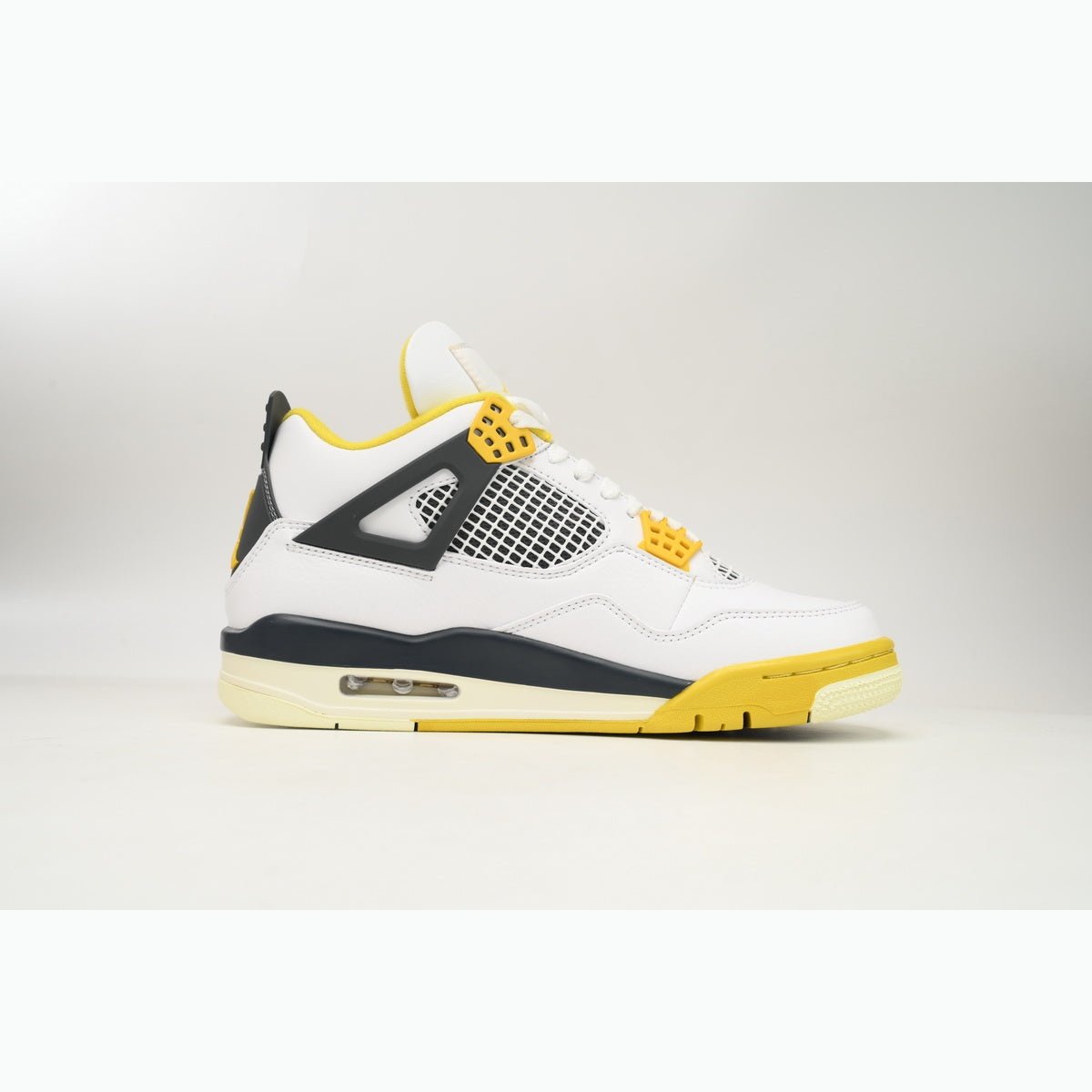 JORDAN 4 x VIVID SULFUR