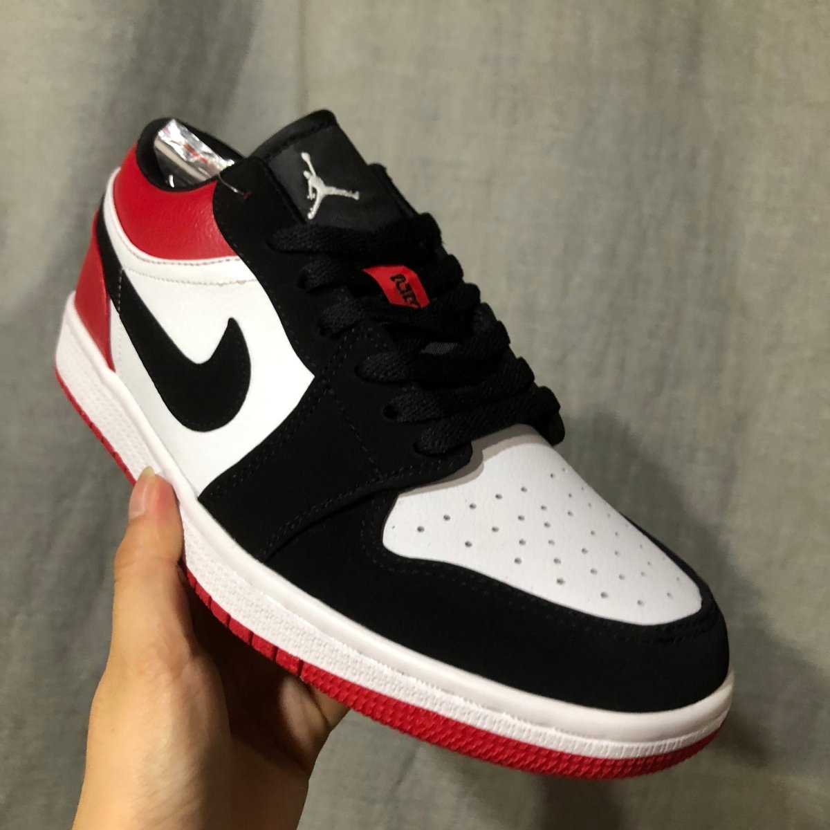 JORDAN 1 LOW x BRED TOE