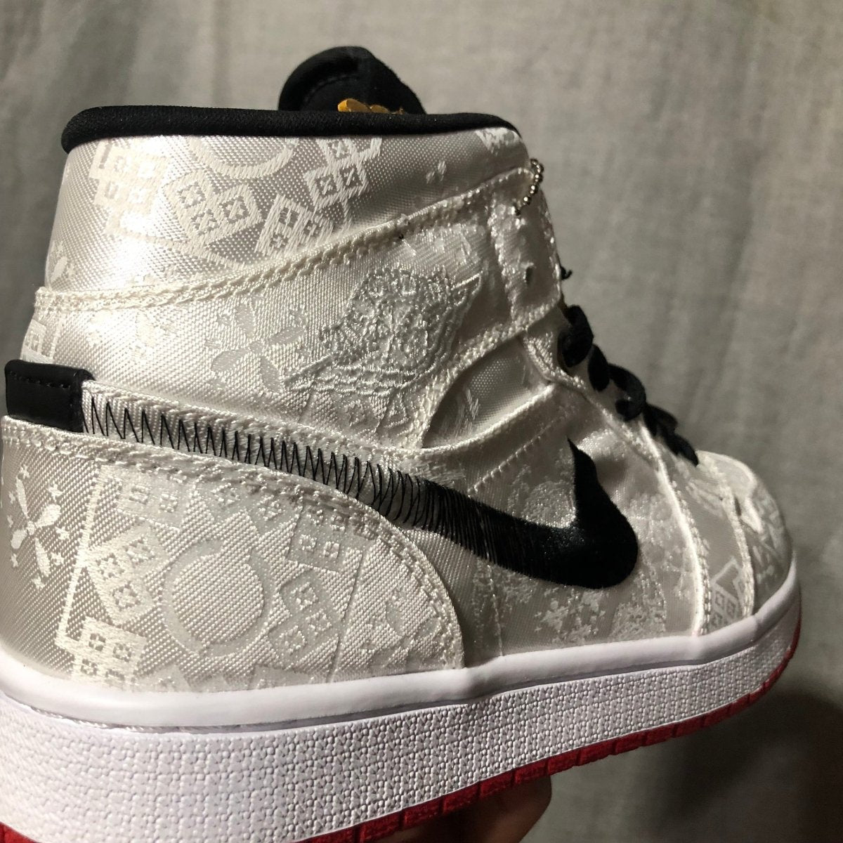 JORDAN 1 MID SE x FEARLESS EDISON CHEN CLOT