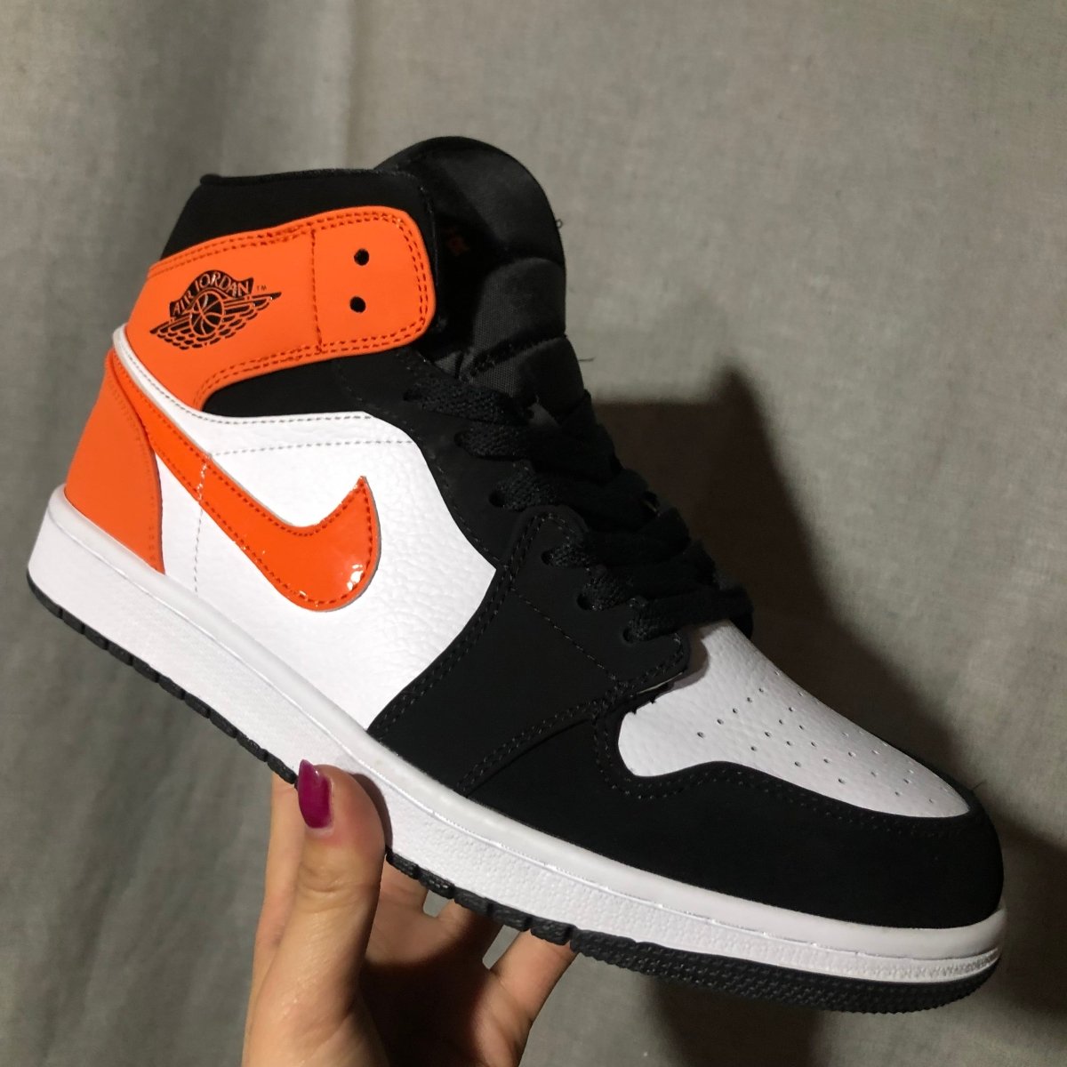 JORDAN 1 MID x SHATTERED BACKBOARD