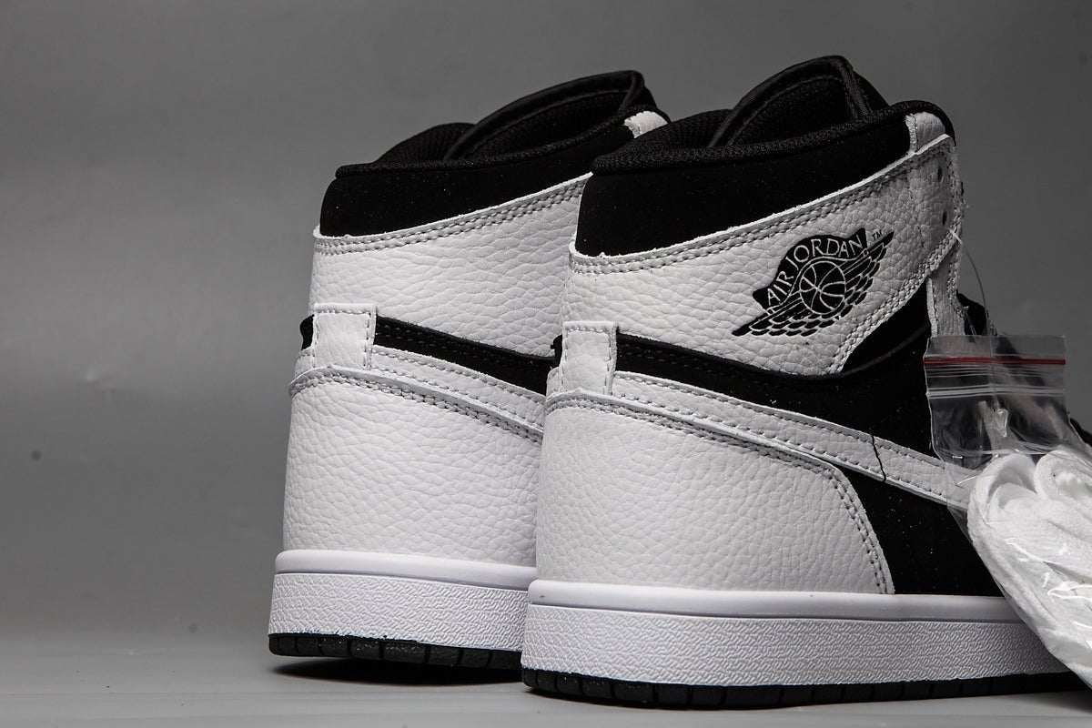 JORDAN 1 MID x WHITE BLACK