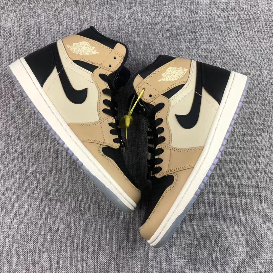 JORDAN 1 RETRO HIGH x BLACK MUSHROOM