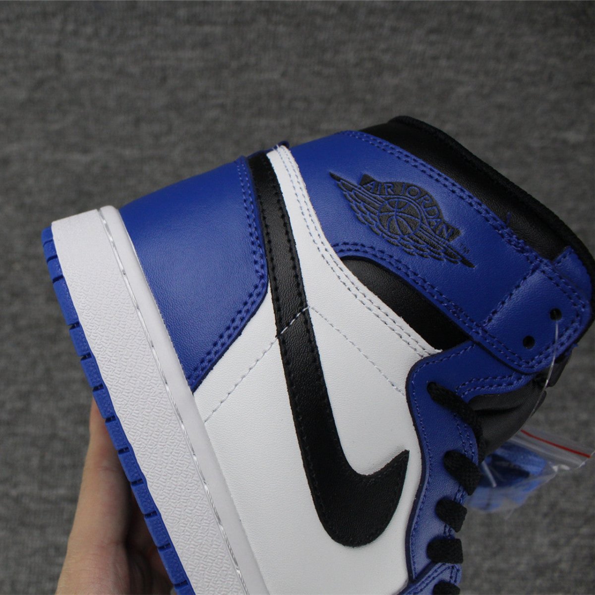 JORDAN 1 RETRO HIGH x GAME ROYAL