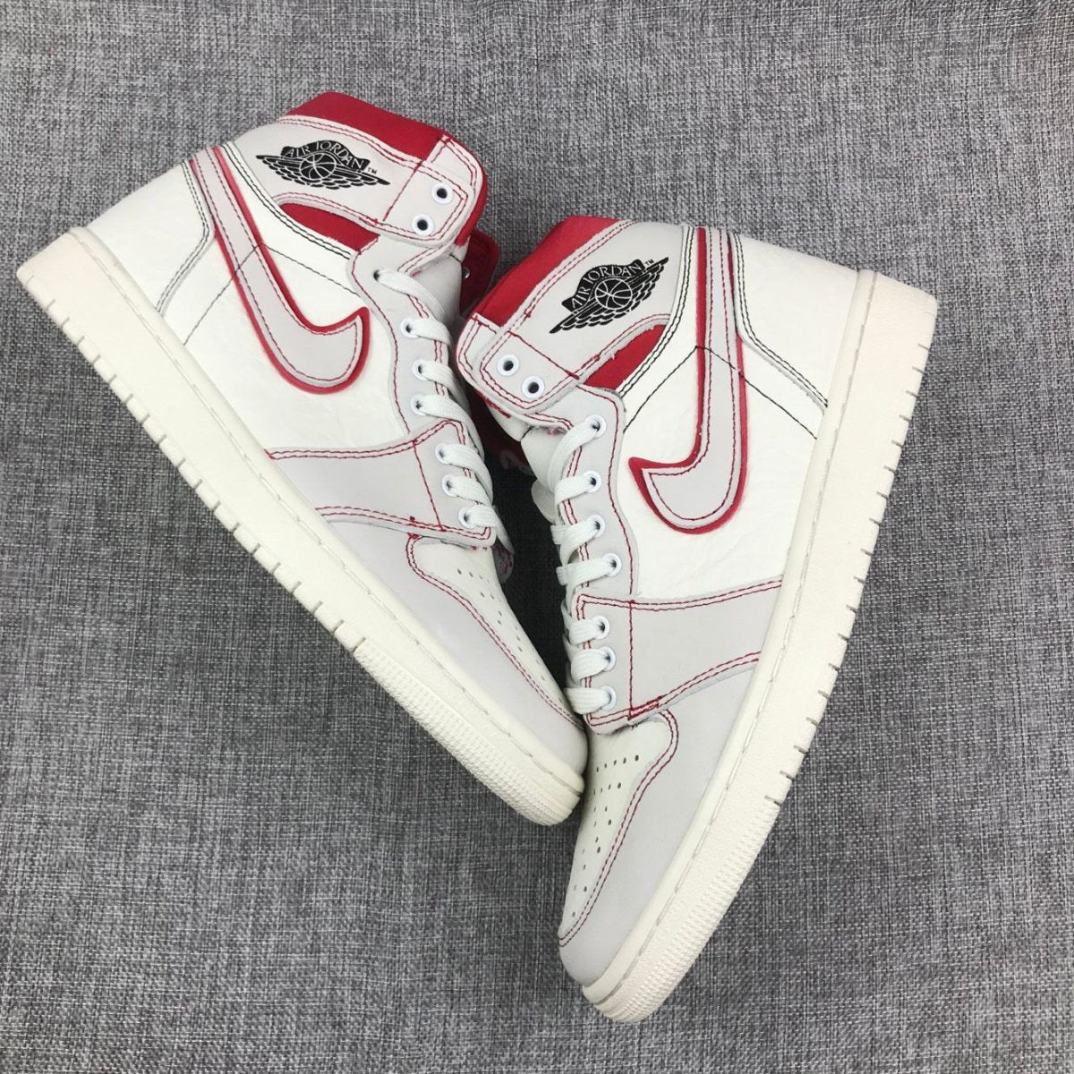 JORDAN 1 RETRO HIGH x PHANTOM GYM RED