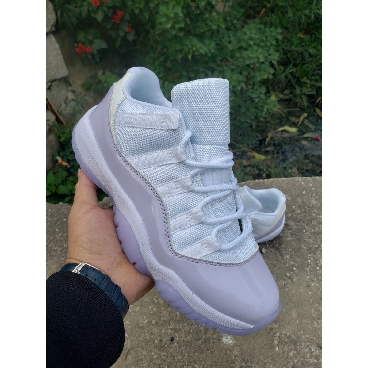 JORDAN 11 RETRO LOW x PURE VIOLET