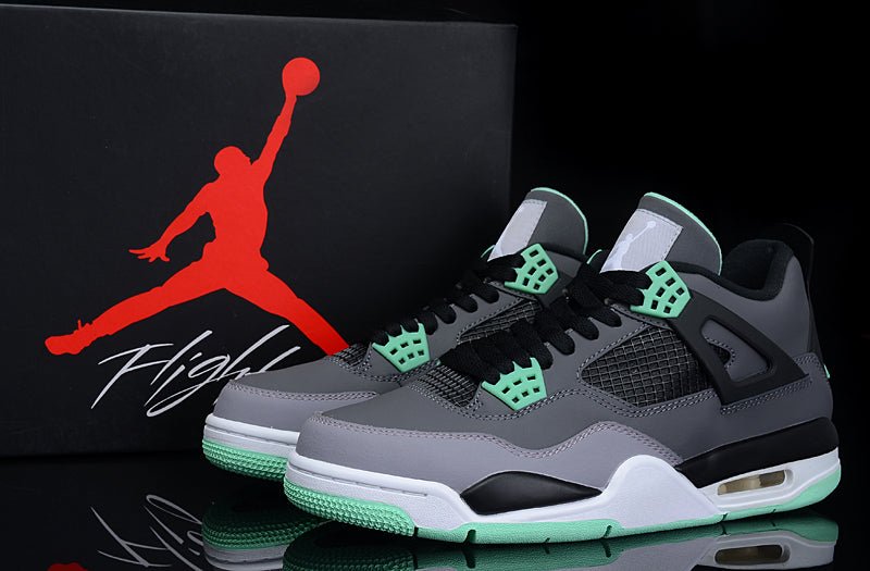 JORDAN 4 x GREEN GLOW