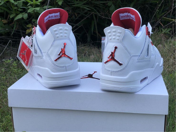 JORDAN 4 x METALLIC RED