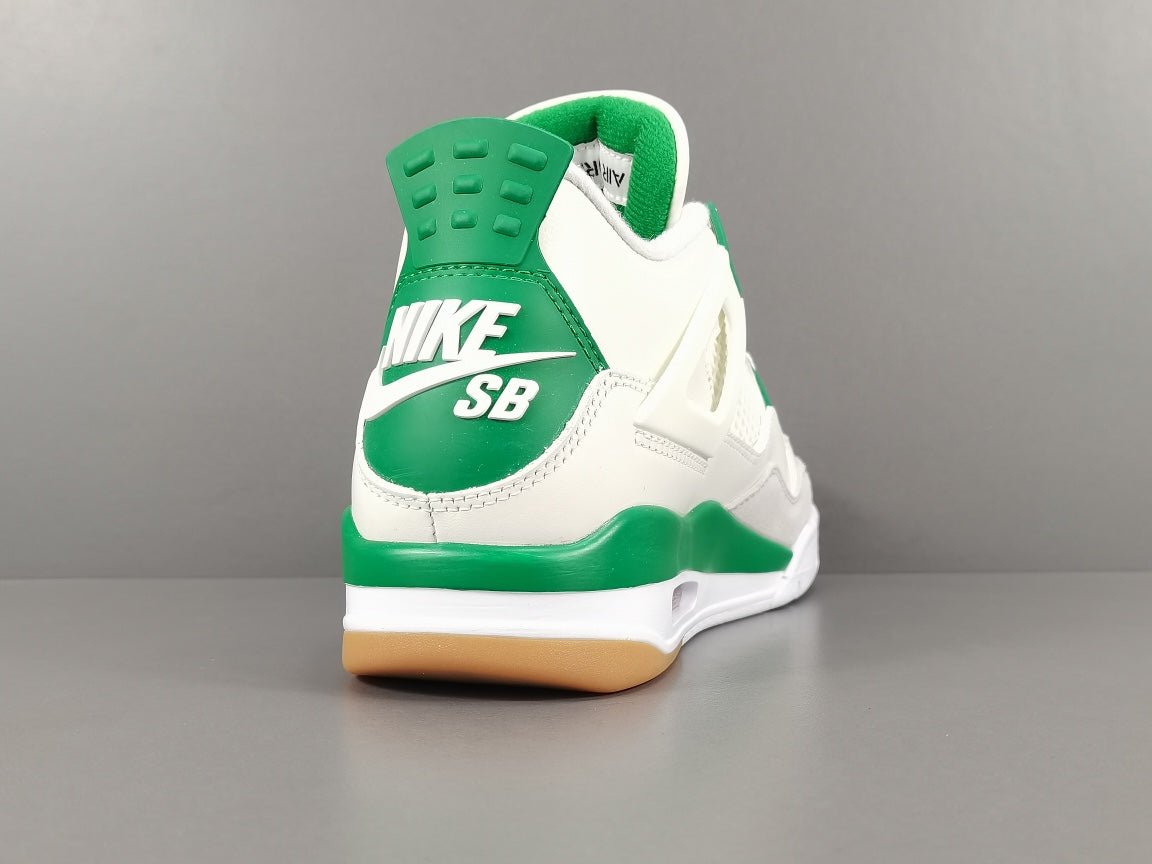 JORDAN 4 x PINE GREEN