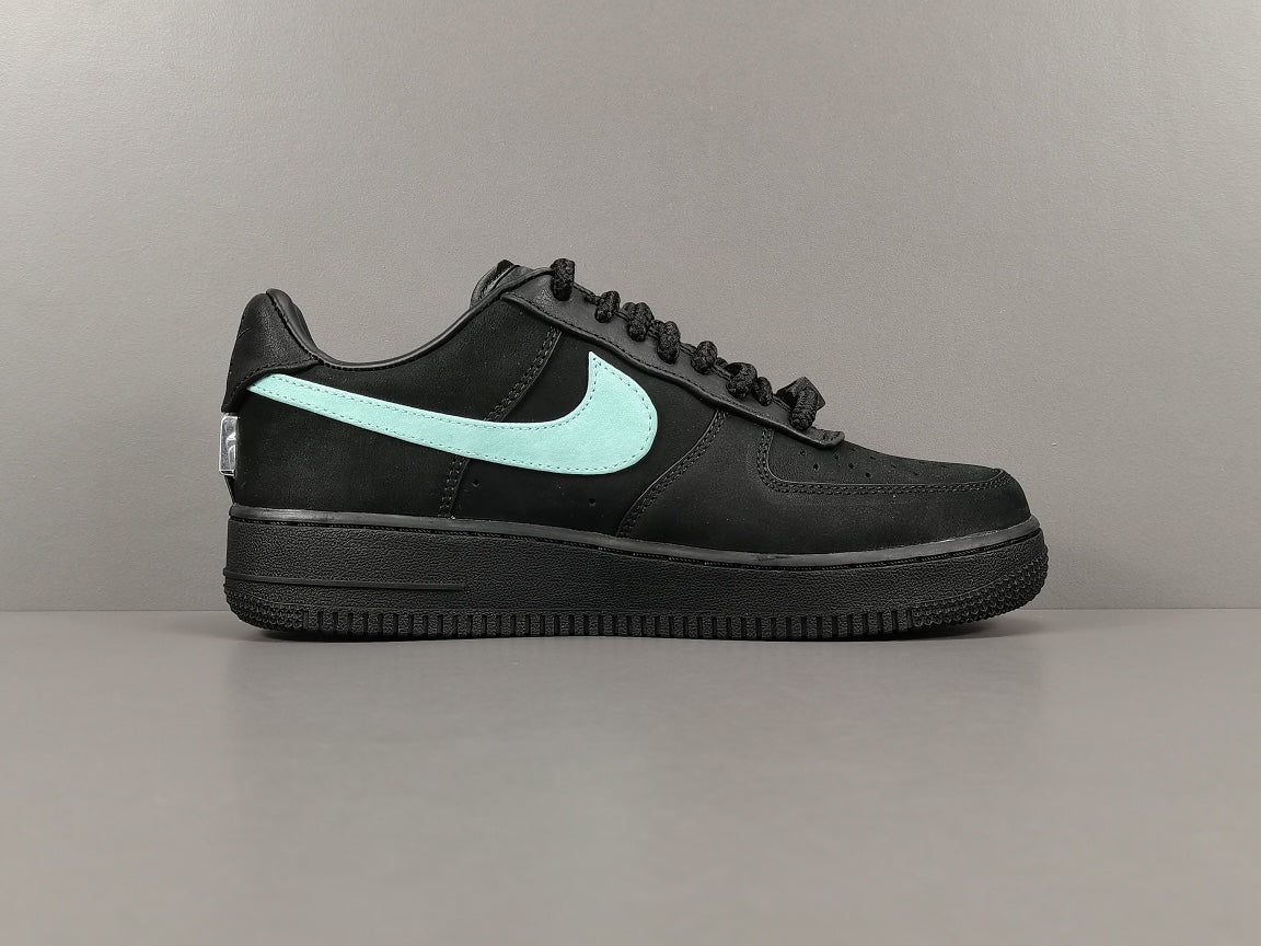 NIKE AIR FORCE 1 x TIFFANY & CO.1837