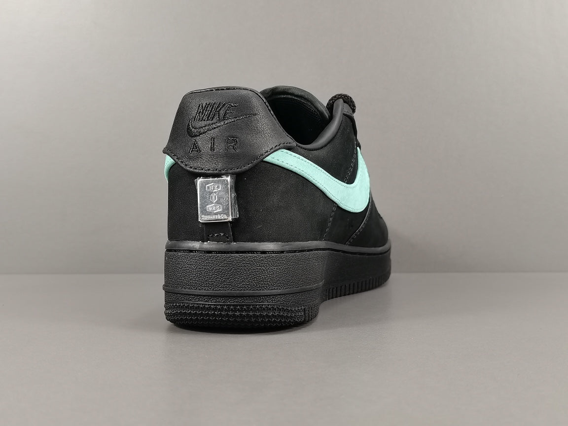 NIKE AIR FORCE 1 x TIFFANY & CO.1837